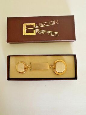Vintage Custom Crafted Gold-Tone Engravable Keychain New Old Stock in Orig. Box